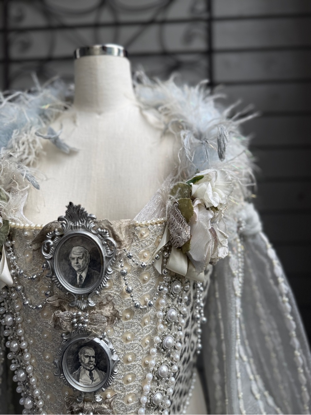 Handcrafted Cream and Silver Embellished Composer Corset Size 12/14 - Picture 11 of 12